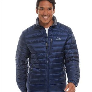 LL Bean Men's Ultralight 850 Down Jacket Large good used condition navy blue